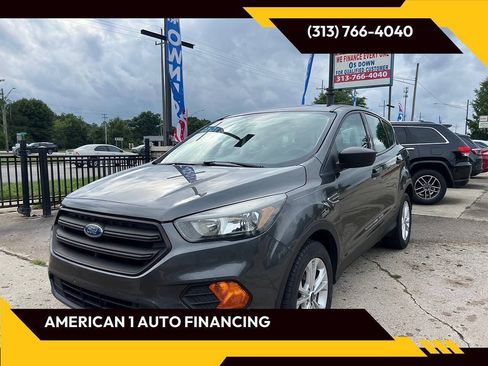 Used 2018 Ford Escape S FWD image 1