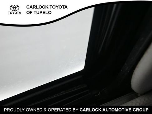 Used 2021 Toyota RAV4 XLE image 17