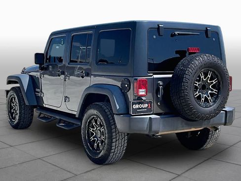 Used 2018 Jeep Wrangler Unlimited Sport S AWD/4WD image 11