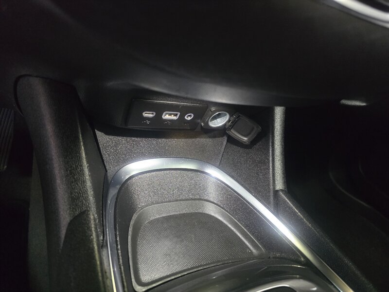 Used 2024 Chevrolet Malibu LT FWD image 19
