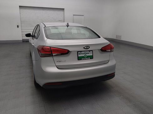 Used 2017 Kia Forte LX FWD image 6