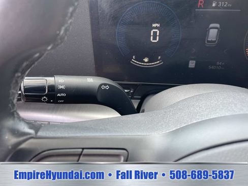 Used 2024 Hyundai Kona SEL AWD/4WD image 30