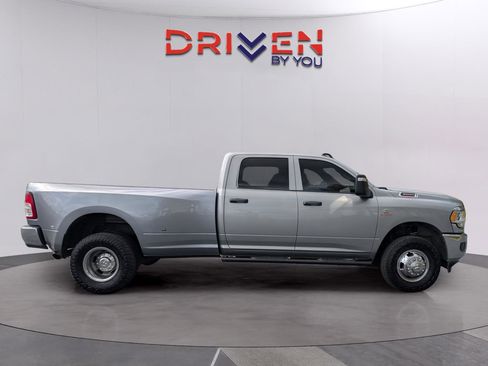 Used 2024 RAM 3500 Tradesman w/ Chrome Appearance Group image 6