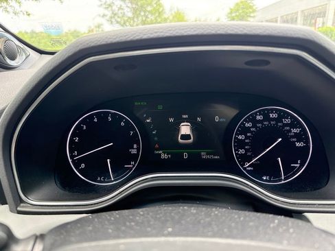 Used 2019 Toyota Avalon Limited FWD image 13