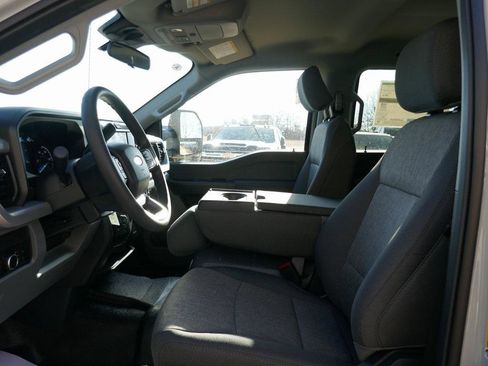 New 2026 Ford F250 XL w/ XL Off-Road Package image 13