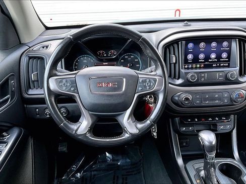 Used 2022 GMC Canyon AT4 image 9