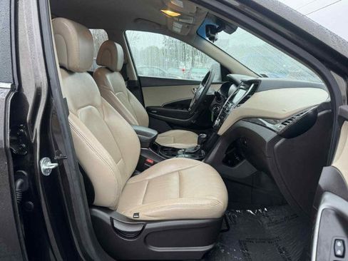 Used 2017 Hyundai Santa Fe SE AWD/4WD image 15