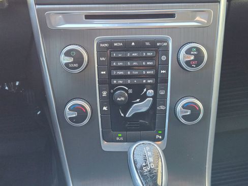 Used 2016 Volvo XC60 T5 Premier image 26