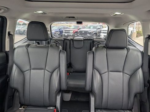 Used 2023 Subaru Ascent Touring AWD/4WD image 13