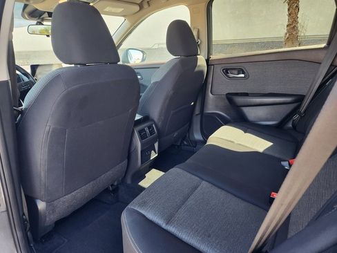 Used 2023 Nissan Rogue SV image 13