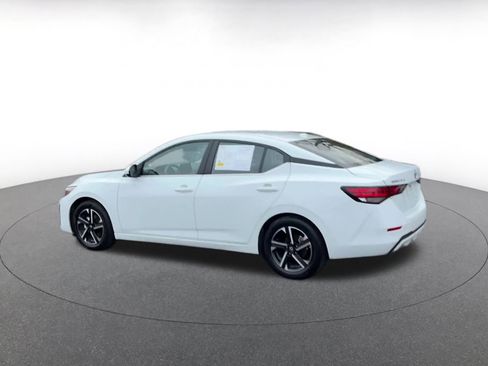 Used 2025 Nissan Sentra SV image 10