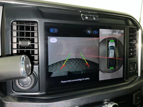 Certified 2025 Ford F250 Platinum w/ FX4 Off-Road Package AWD/4WD image 24