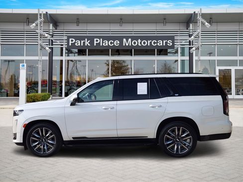 Used 2022 Cadillac Escalade Sport Platinum image 3