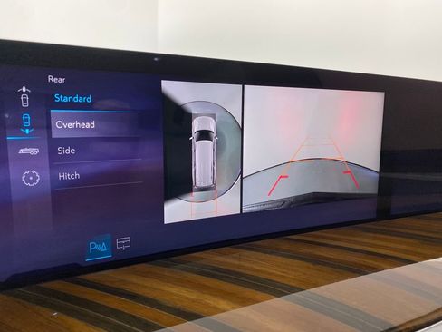 Used 2025 Cadillac Escalade ESV Sport Platinum w/ LPO, ONYX Package image 28