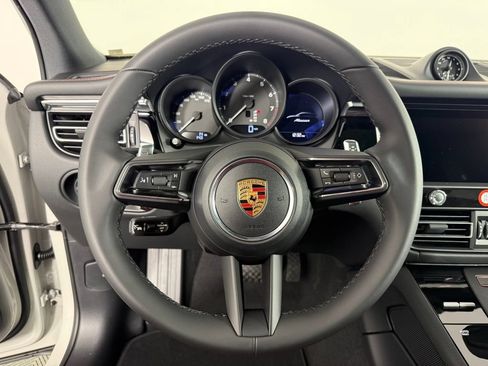 Certified 2026 Porsche Macan AWD/4WD image 26