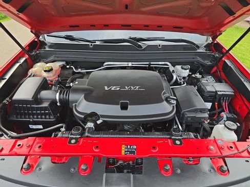 Used 2019 Chevrolet Colorado W/T w/ Custom Special Edition image 24