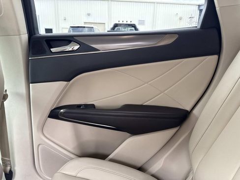 Used 2017 Lincoln MKC Premiere image 15