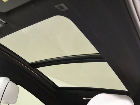 New 2026 BMW X6 xDrive40i w/ Climate Comfort Package image 15