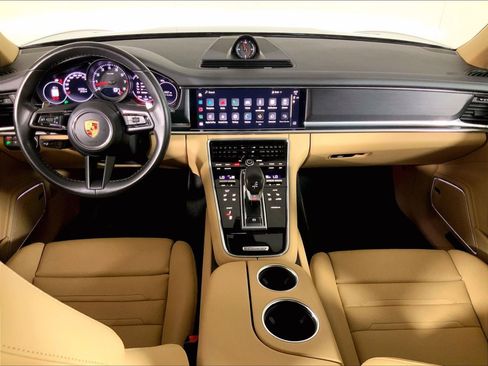 Used 2023 Porsche Panamera 4 Platinum Edition AWD/4WD image 12