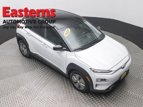 Used 2021 Hyundai Kona SEL image 3