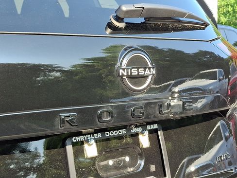 Used 2026 Nissan Rogue Dark Armor AWD/4WD image 29