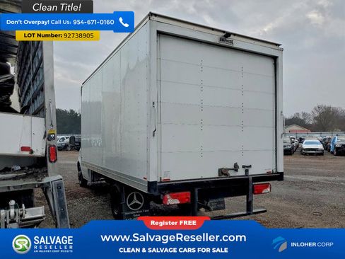 Used 2023 Mercedes-Benz Sprinter 4500 image 3