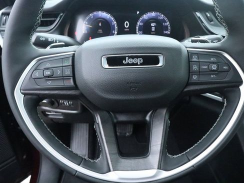 New 2026 Jeep Grand Cherokee Laredo image 3