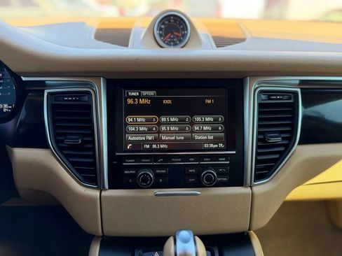 Used 2016 Porsche Macan S image 45