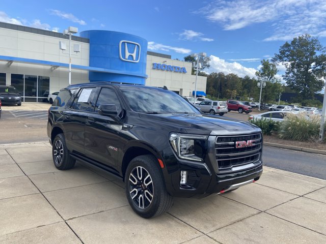 Used 2023 GMC Yukon AT4 AWD/4WD image 2