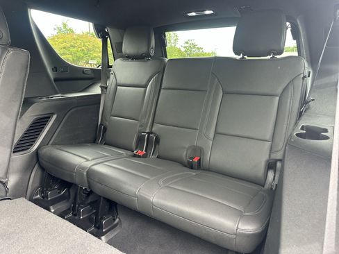 Used 2024 Chevrolet Tahoe LT RWD image 32