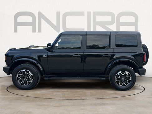 Used 2024 Ford Bronco Outer Banks image 9
