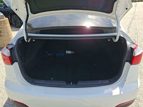Used 2016 Kia Forte LX FWD image 27