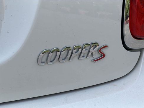 Used 2018 MINI Cooper S FWD image 8