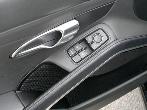 Used 2015 Porsche 911 Carrera image 22