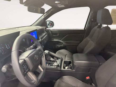 Used 2025 Toyota 4Runner SR5 image 10