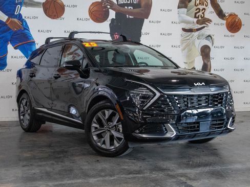 New 2025 Kia Sportage SX image 2