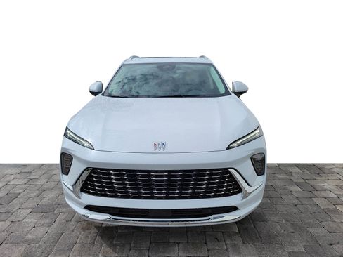 New 2026 Buick Envision Avenir image 2