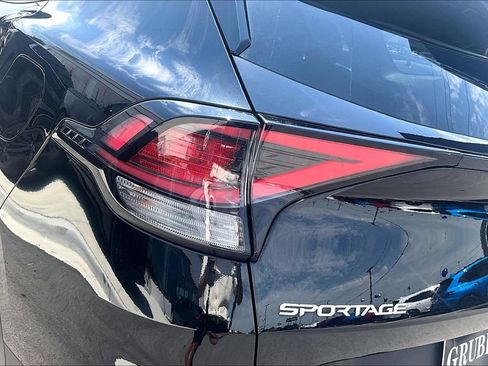 Used 2023 Kia Sportage X-Line w/ X-Line Premium Package AWD/4WD image 40