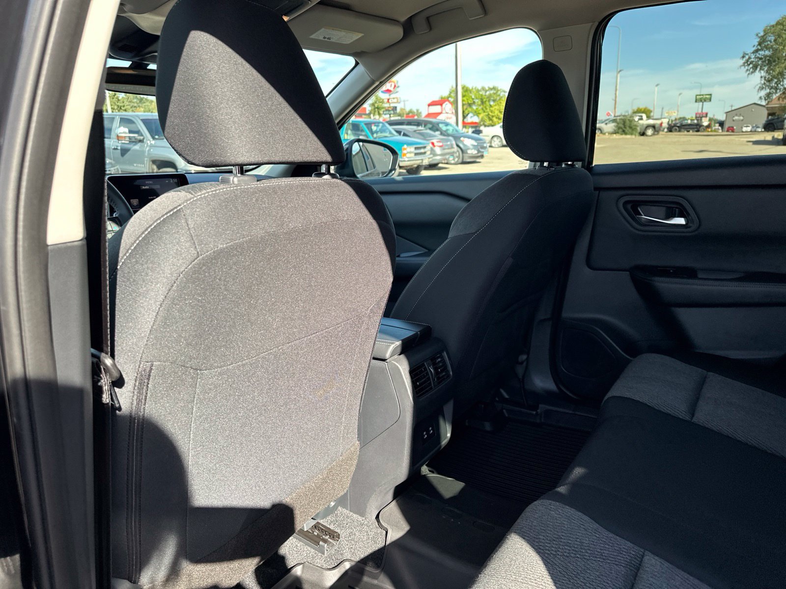 Used 2026 Nissan Rogue SV AWD/4WD image 18