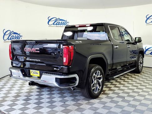 New 2026 GMC Sierra 1500 SLT image 25
