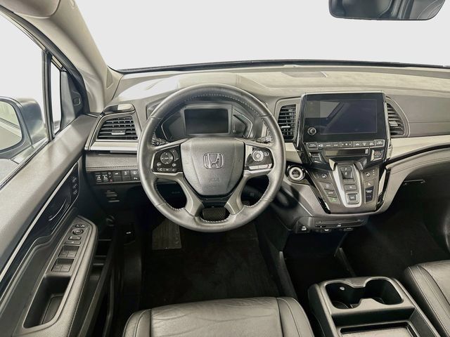 Certified 2024 Honda Odyssey Touring image 4