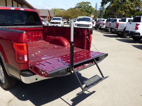 Used 2018 Ford F150 Lariat w/ Equipment Group 502A Luxury RWD image 12