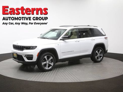 Used 2022 Jeep Grand Cherokee Limited 4xe w/ Luxury Tech Group II AWD/4WD image 62