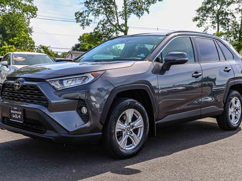 Used 2020 Toyota RAV4 XLE w/ All Weather Liner Package AWD/4WD image 3