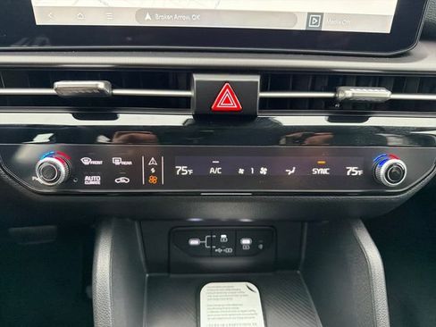 New 2026 Kia Sportage SX FWD image 14