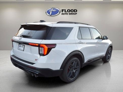New 2026 Ford Explorer ST image 2