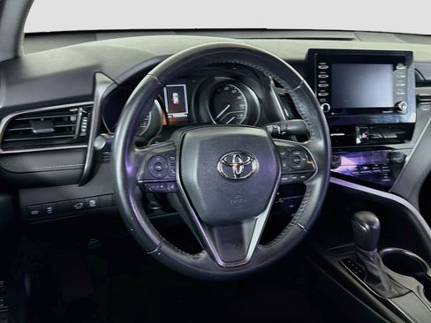 Used 2021 Toyota Camry SE FWD image 18