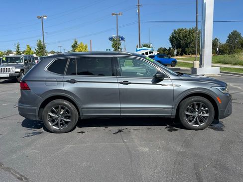 Used 2022 Volkswagen Tiguan SE image 8