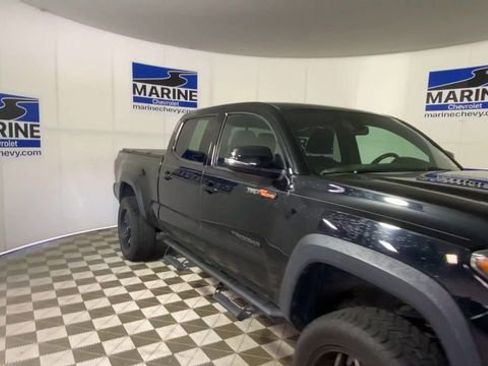 Used 2018 Toyota Tacoma TRD Off-Road image 4