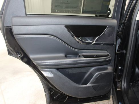 Used 2024 Lincoln Corsair AWD w/ Equipment Group 101A image 23